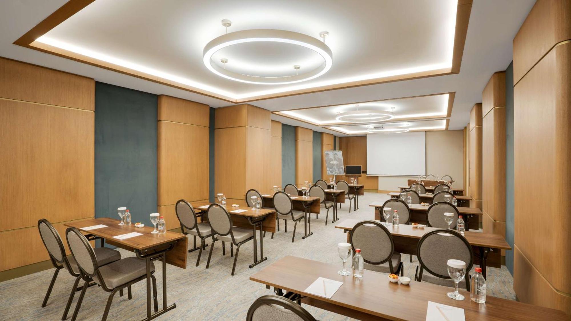 Radisson Hotel Istanbul Merter Buitenkant foto