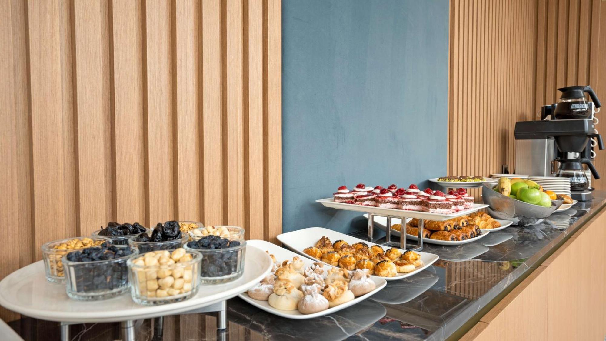 Radisson Hotel Istanbul Merter Buitenkant foto