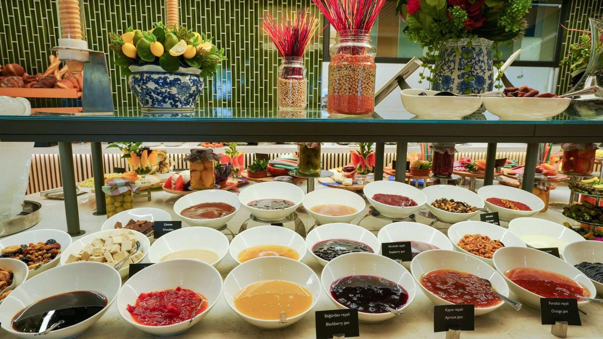 Radisson Hotel Istanbul Merter Buitenkant foto